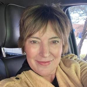 Meet your Posher, Edie